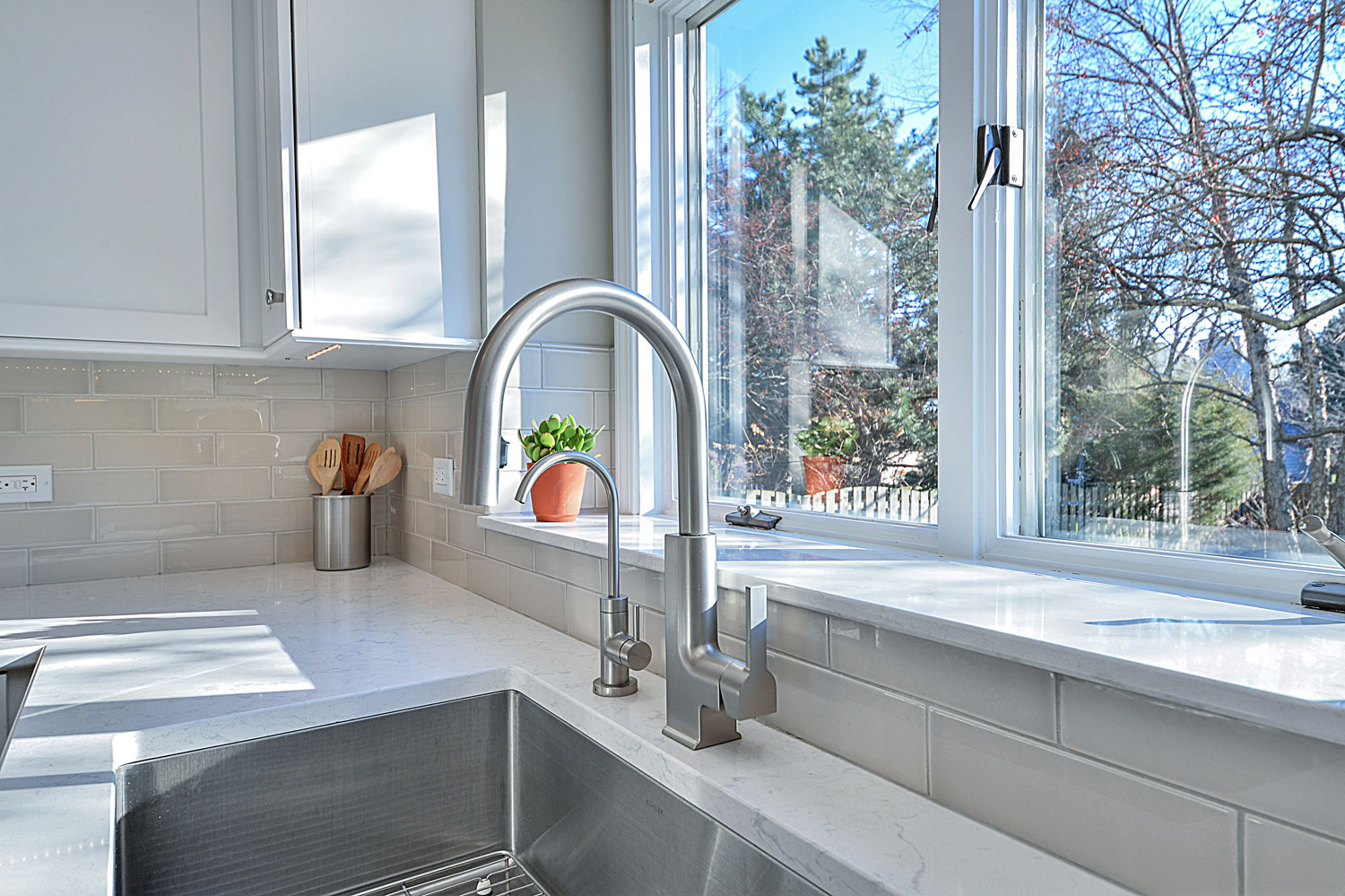 Elegantly Espresso Kitchen Remodel — photo 2