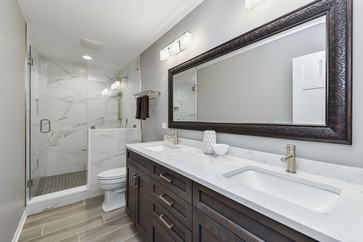 Warm Inviting’s Hall Bath Remodel — photo 2