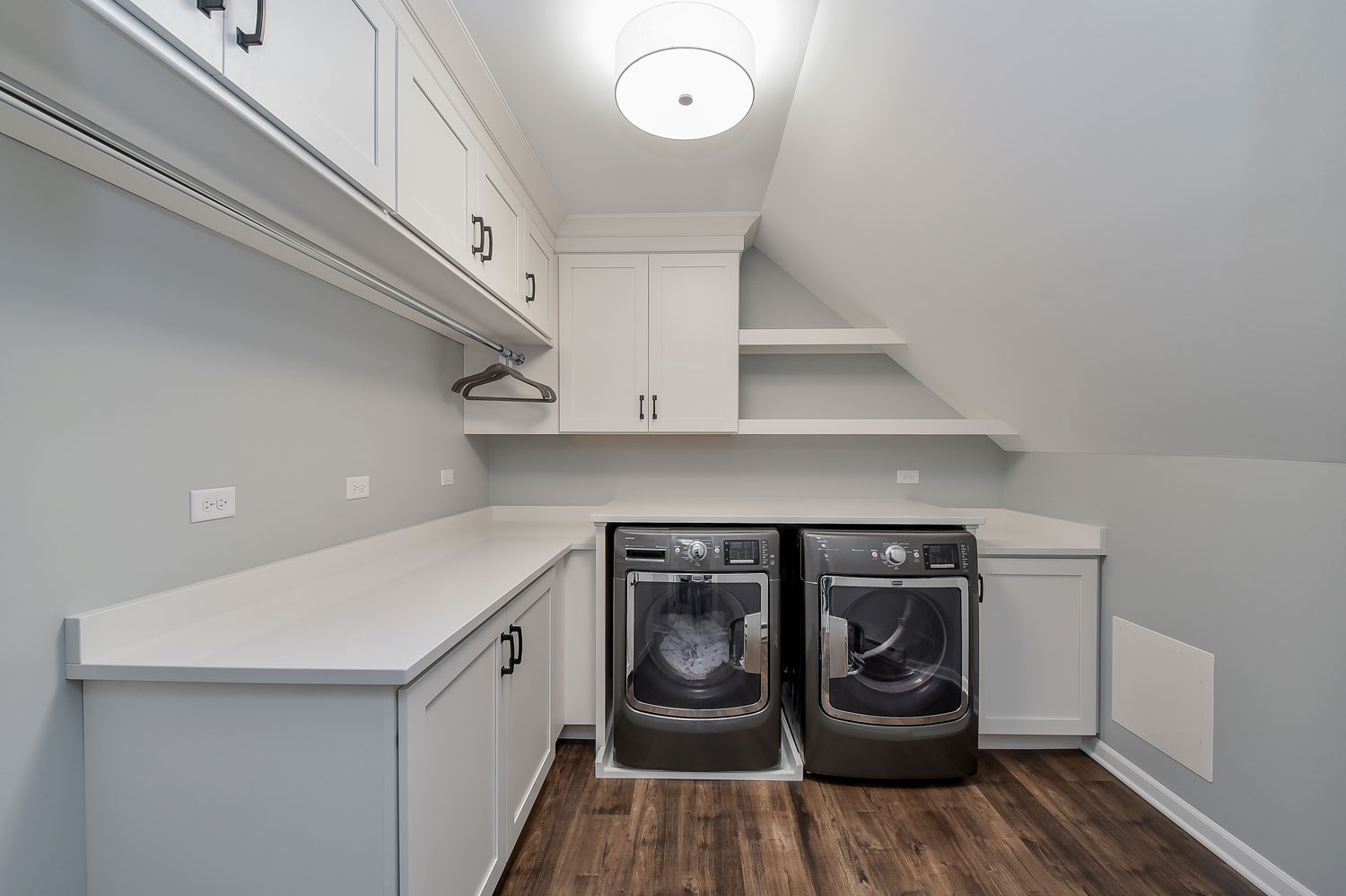 Clean Country Laundry and Mudroom Remodel — photo 4
