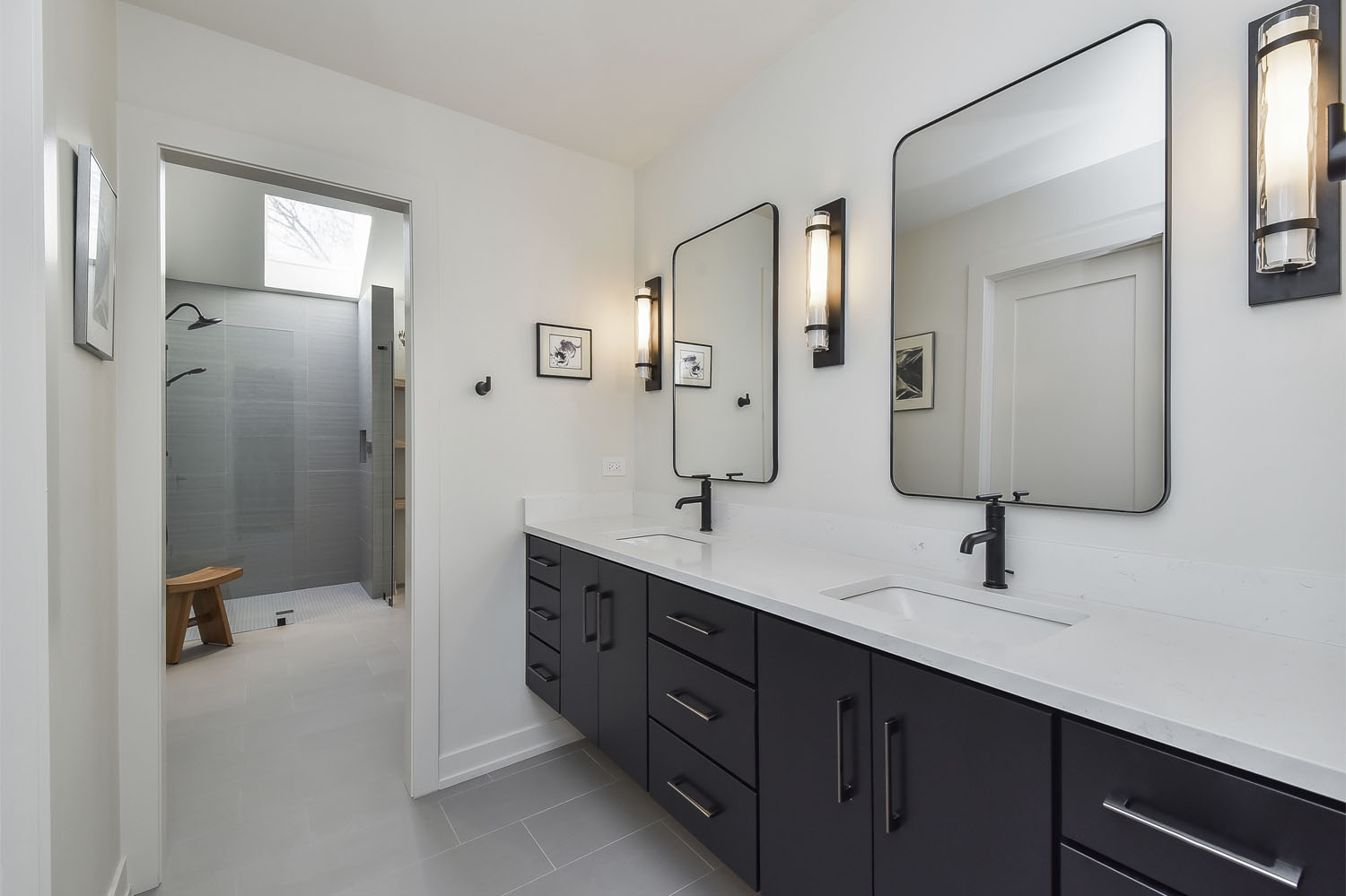 Stunningly Spa Mater Bath Remodel — photo 4