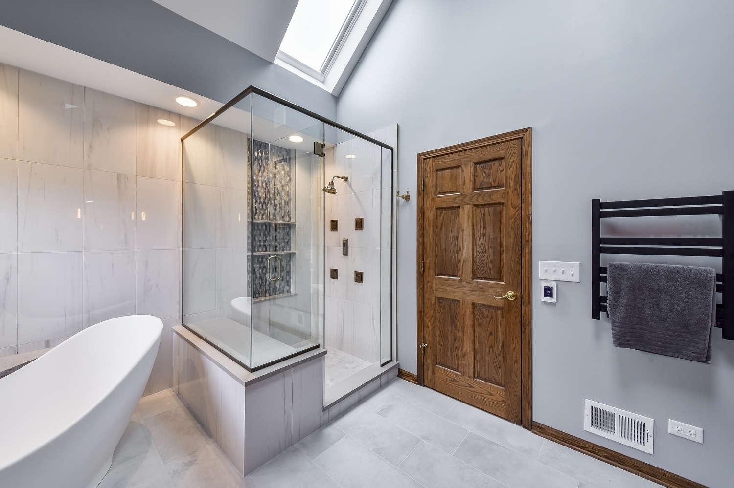Luxury Cabin Master Bath Remodel — photo 4