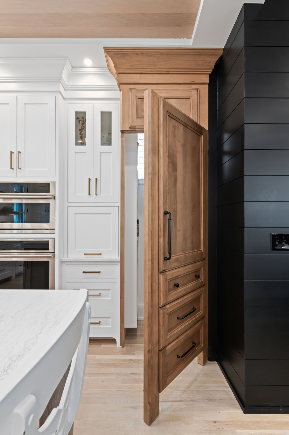 Modern Farmhouse Charm Kitchen Remodel — photo 4