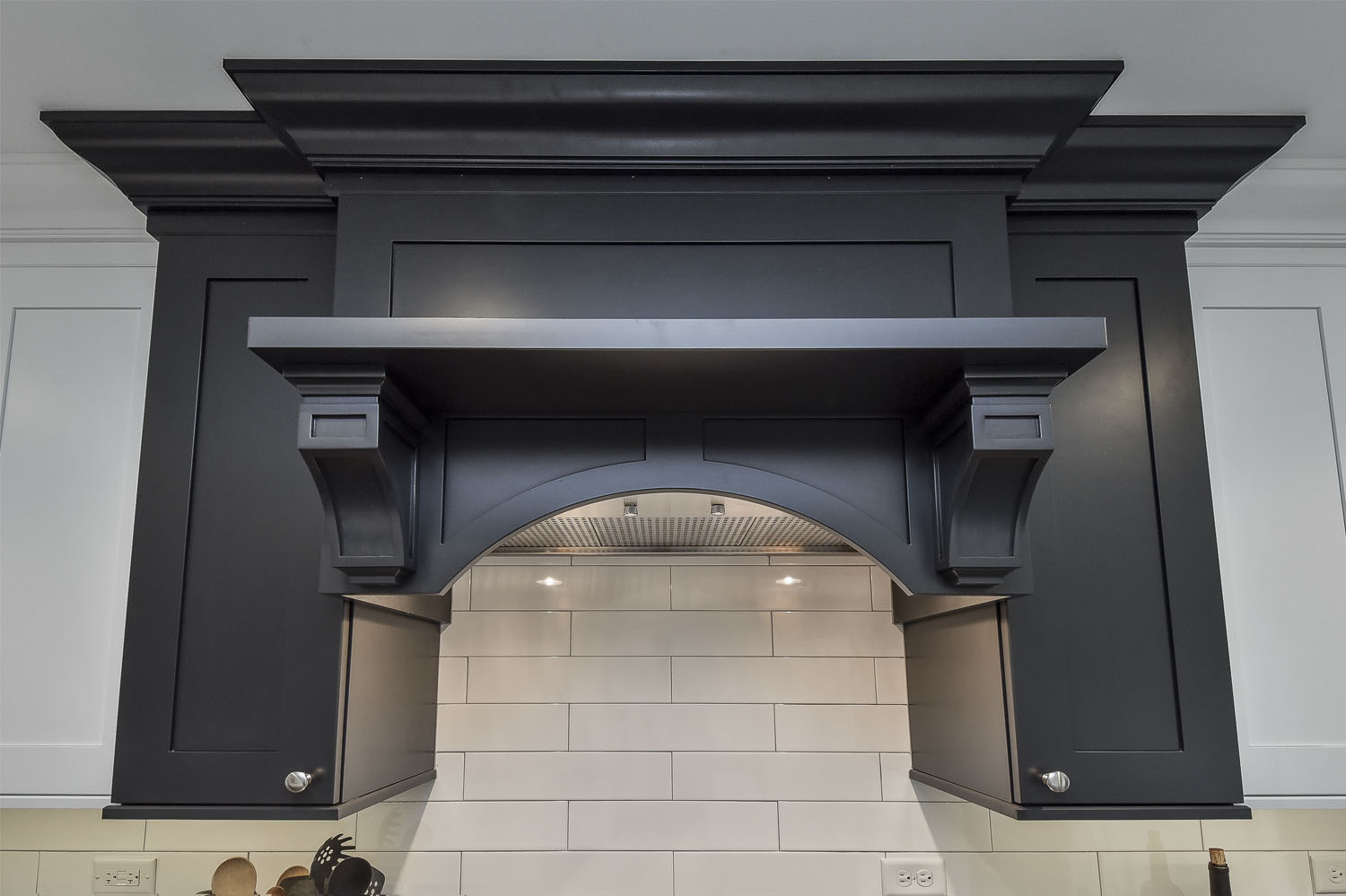 Traditionally Fresh Kitchen Remodel — photo 4