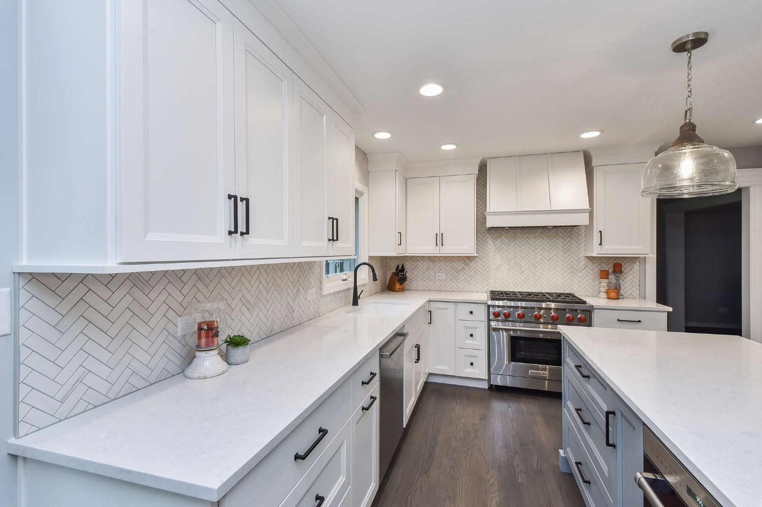 Clean &amp; Transitional Kitchen Remodel — photo 5