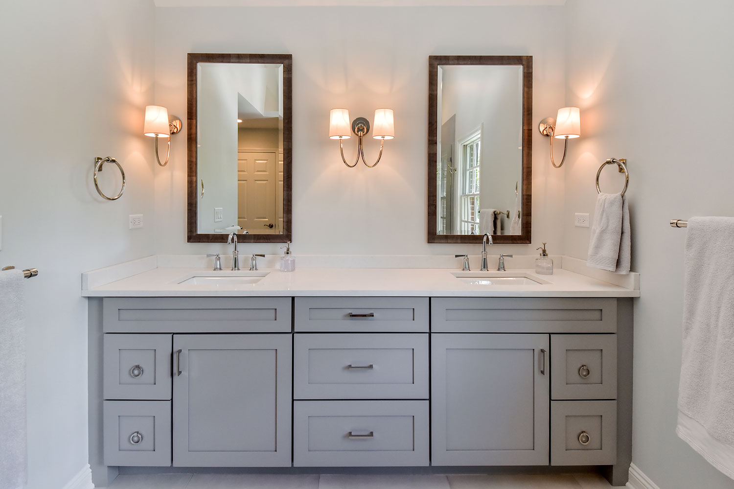 Beautifully Sunkissed Mater Bath Remodel — photo 5