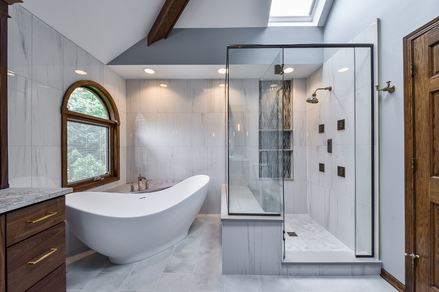 Luxury Cabin Master Bath Remodel — photo 5