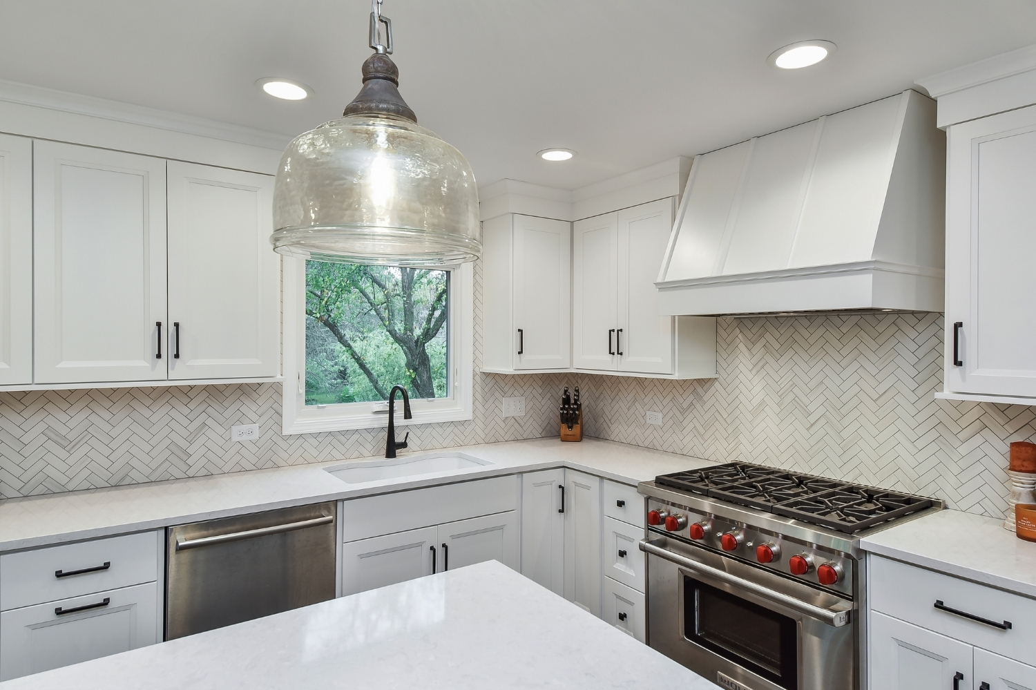 Clean &amp; Transitional Kitchen Remodel — photo 6