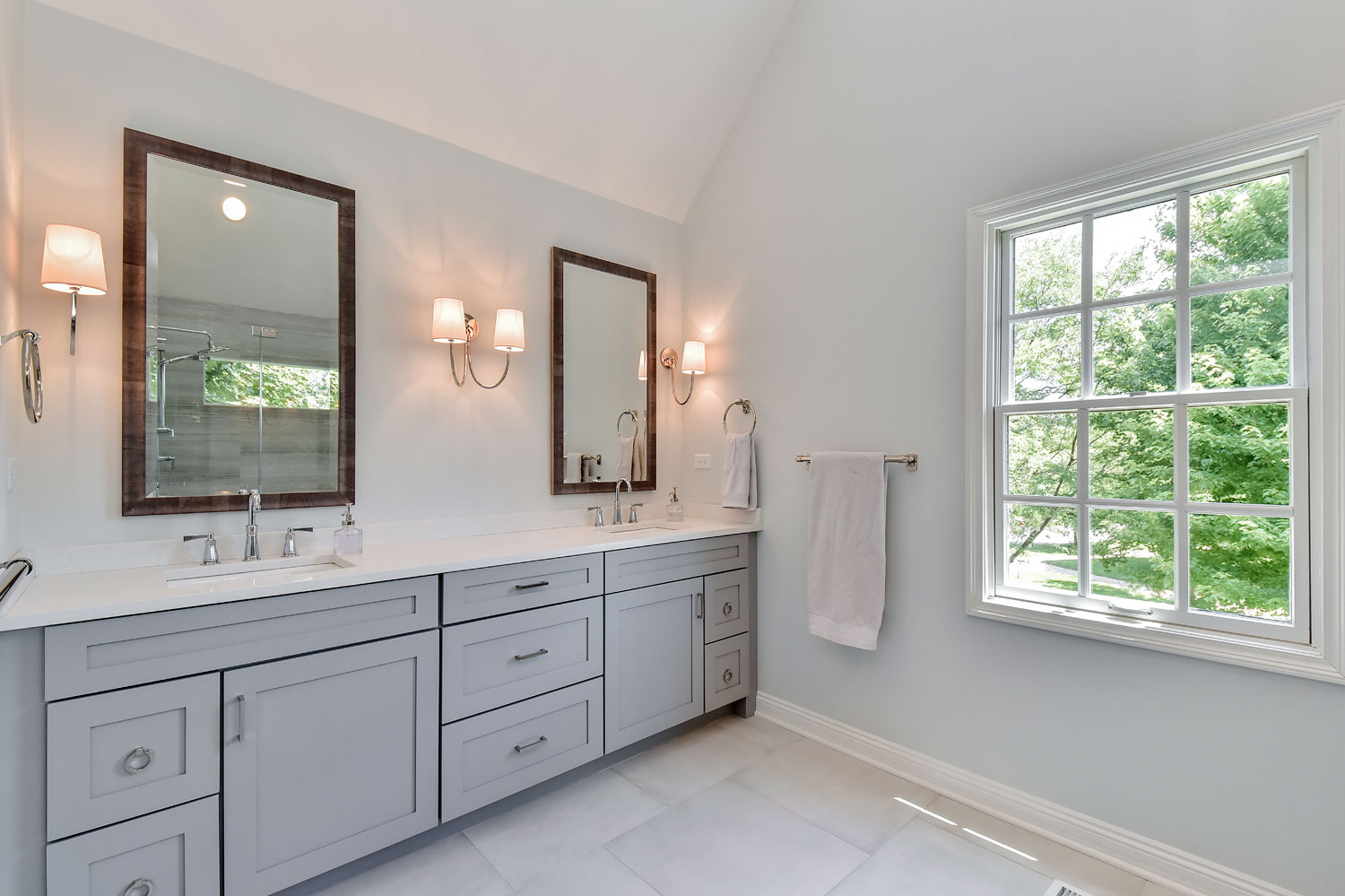 Beautifully Sunkissed Mater Bath Remodel — photo 7