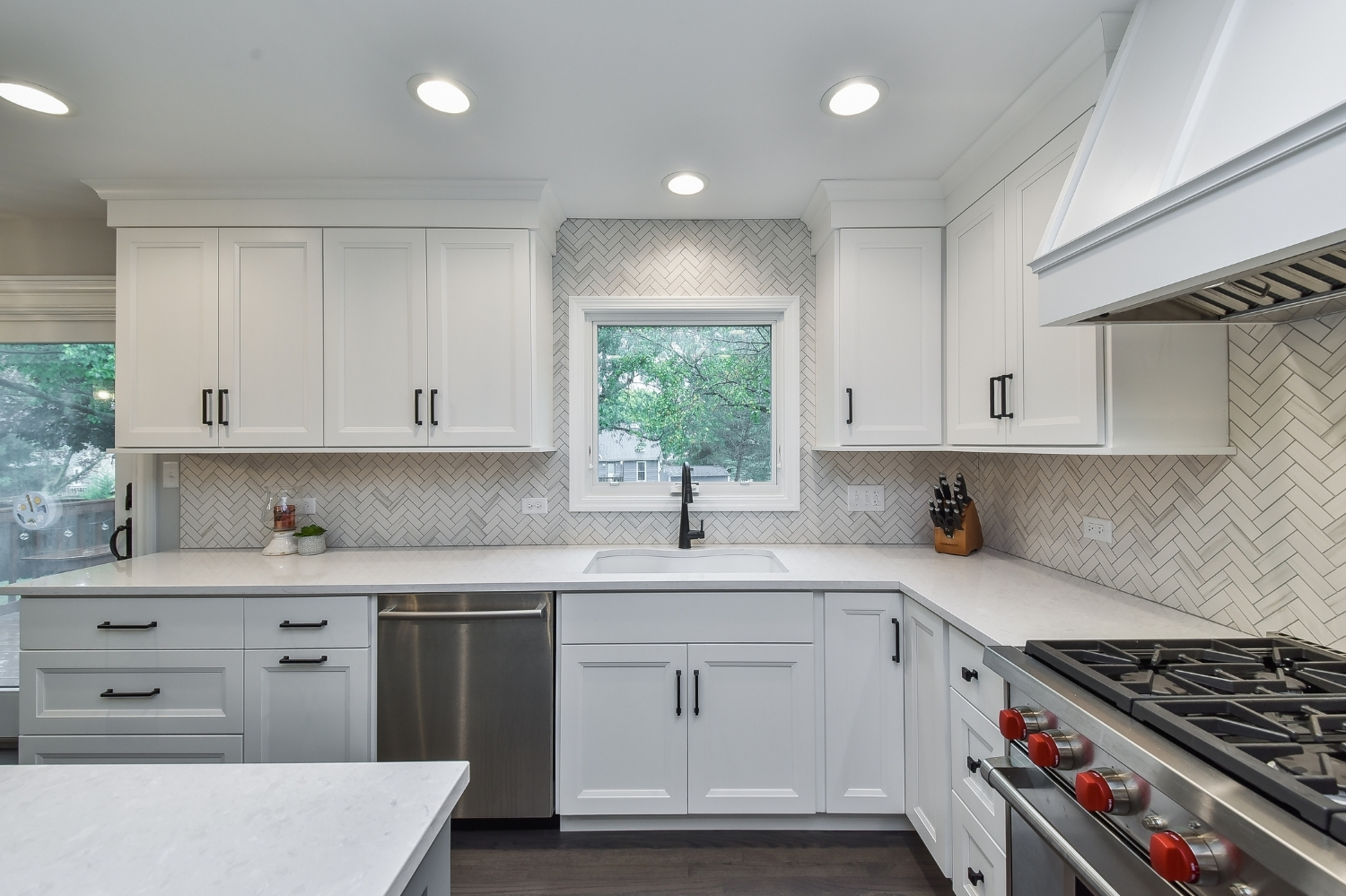 Clean &amp; Transitional Kitchen Remodel — photo 7