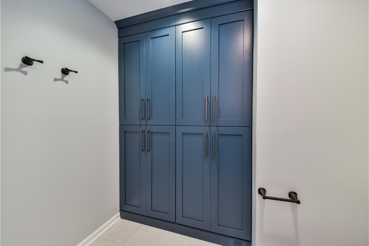 Tranquilly Open Master Bath Remodel — photo 8