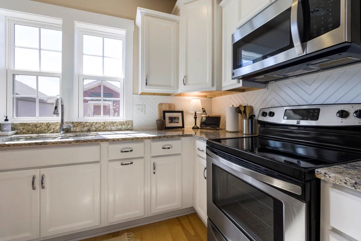 Cabinets & Organizers